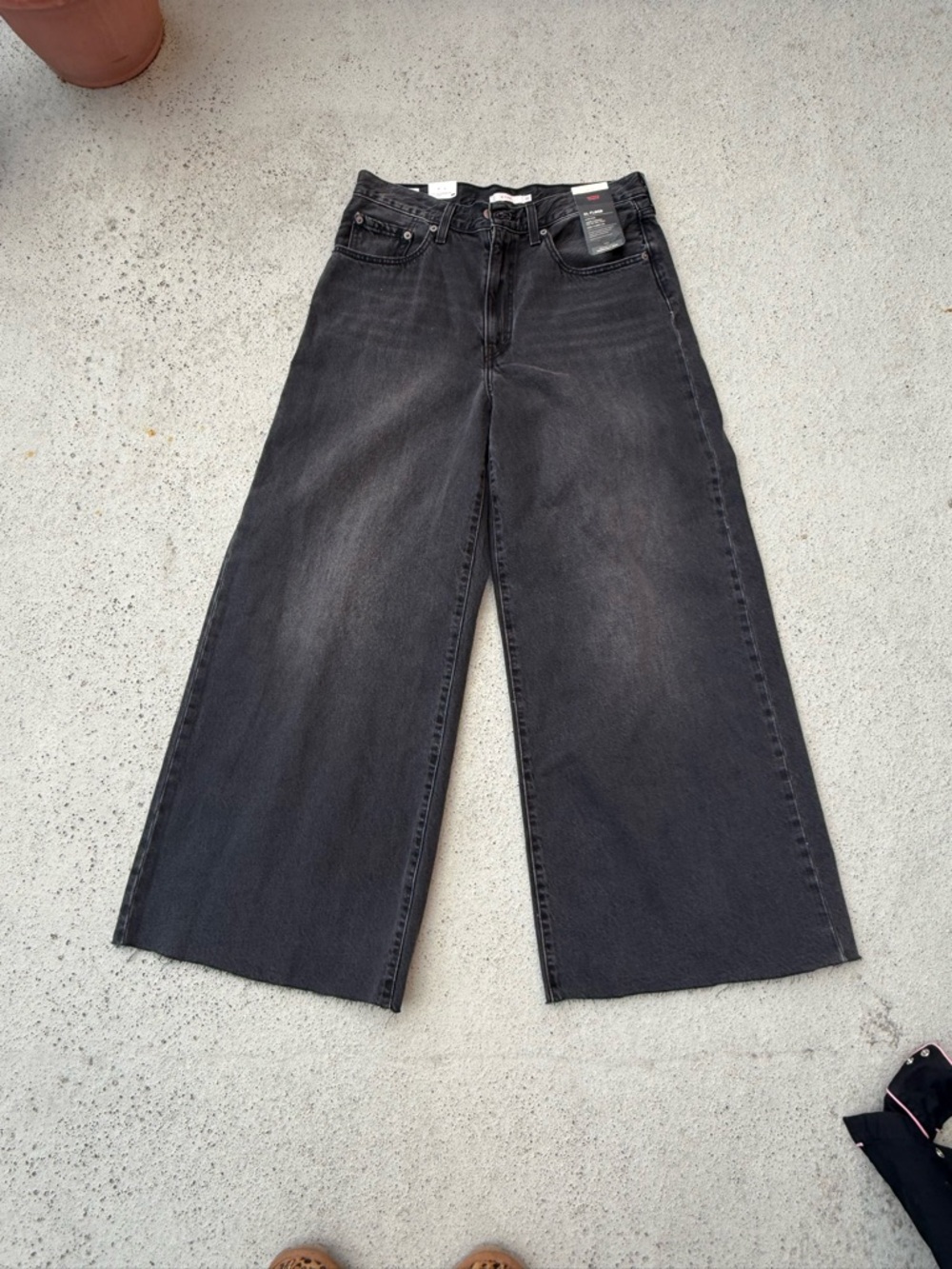 NWT Levi's Black Washed XL Flood Denim Jeans Size 30 x 32